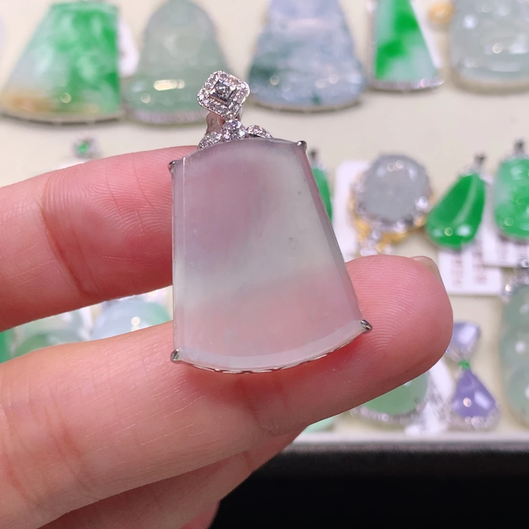 翡翠18K金镶嵌颈饰缅甸天然a货翡翠