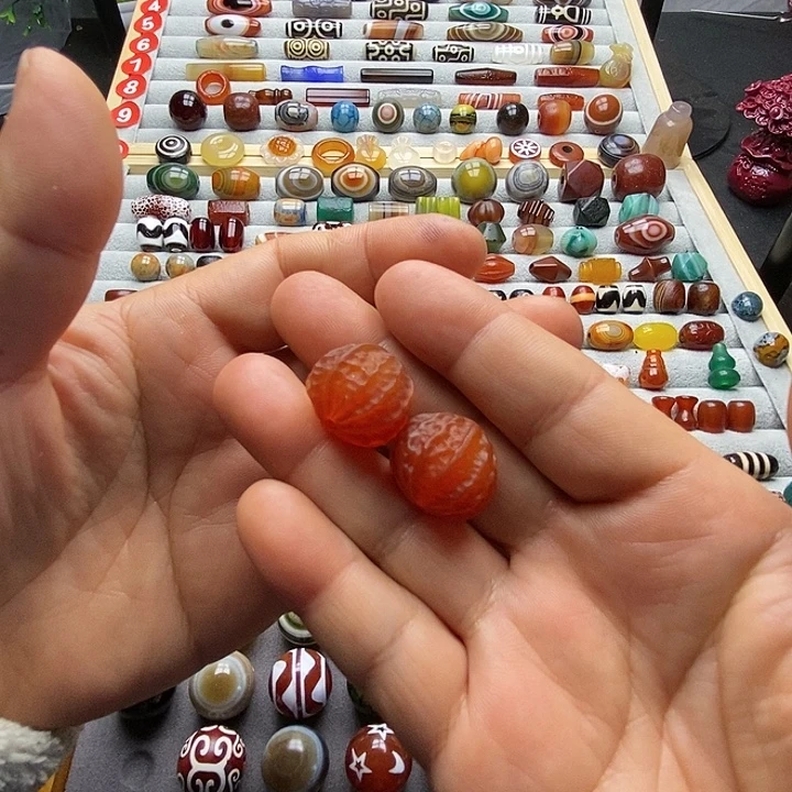 年***！玛瑙/玉髓未镶嵌颈饰