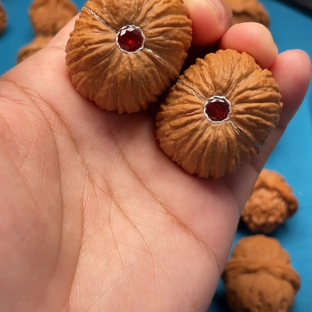 文玩核桃把件猴头元宝36