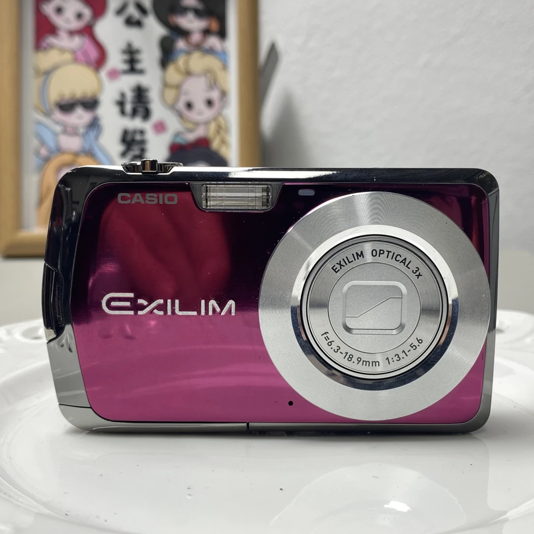 9新 Casio/卡西欧 卡西欧z2冷白皮1200万像素5倍变焦数码ccd