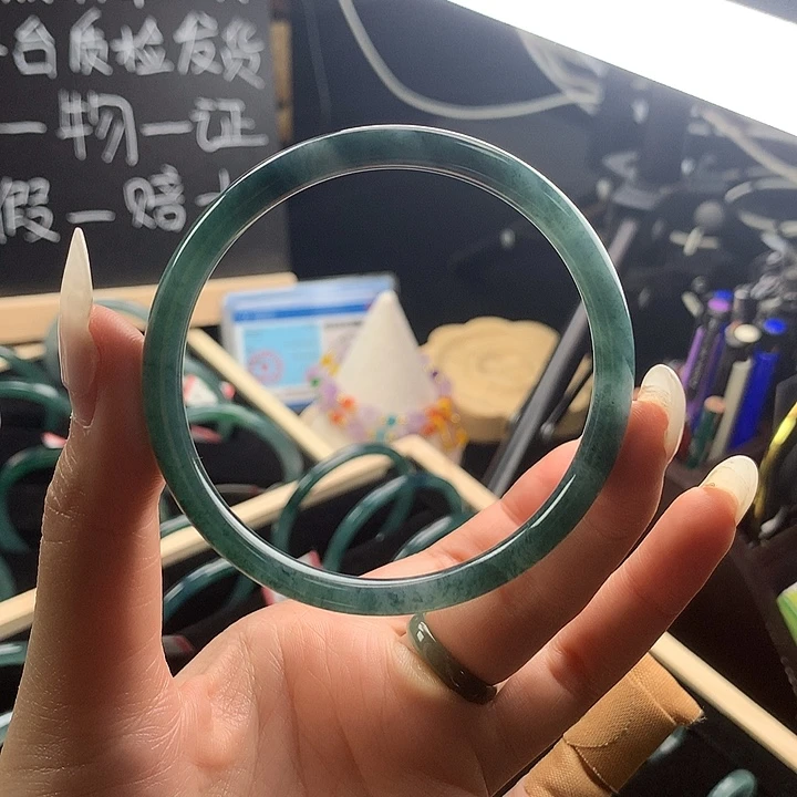 翡翠手镯未镶嵌俊**58-59圈口