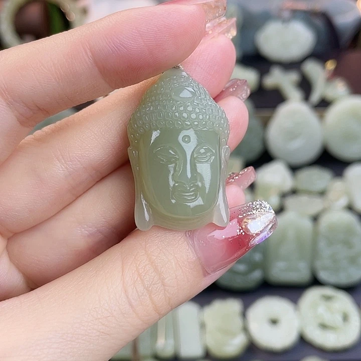 颈饰未镶嵌和田玉