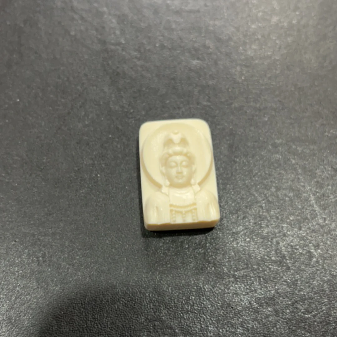 猛犸约7克雕刻件ZL0186