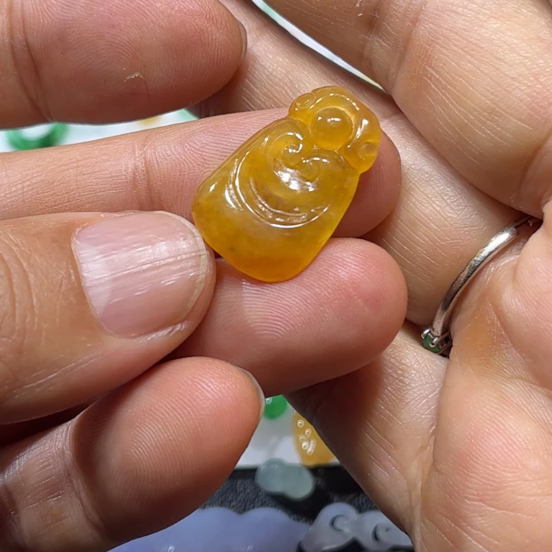 定制翡翠未镶嵌如意