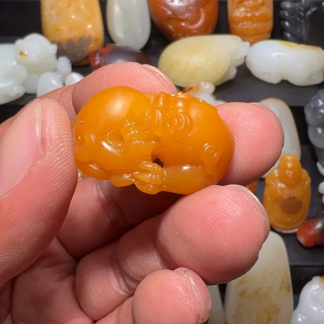 和田玉挂件未镶嵌沈**铺