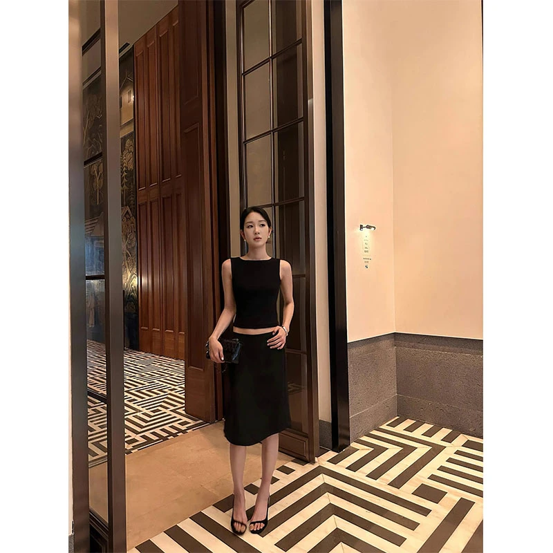 夏季新款修身显瘦穿搭小众设计款韩系无袖上衣时尚收腰A字半身裙