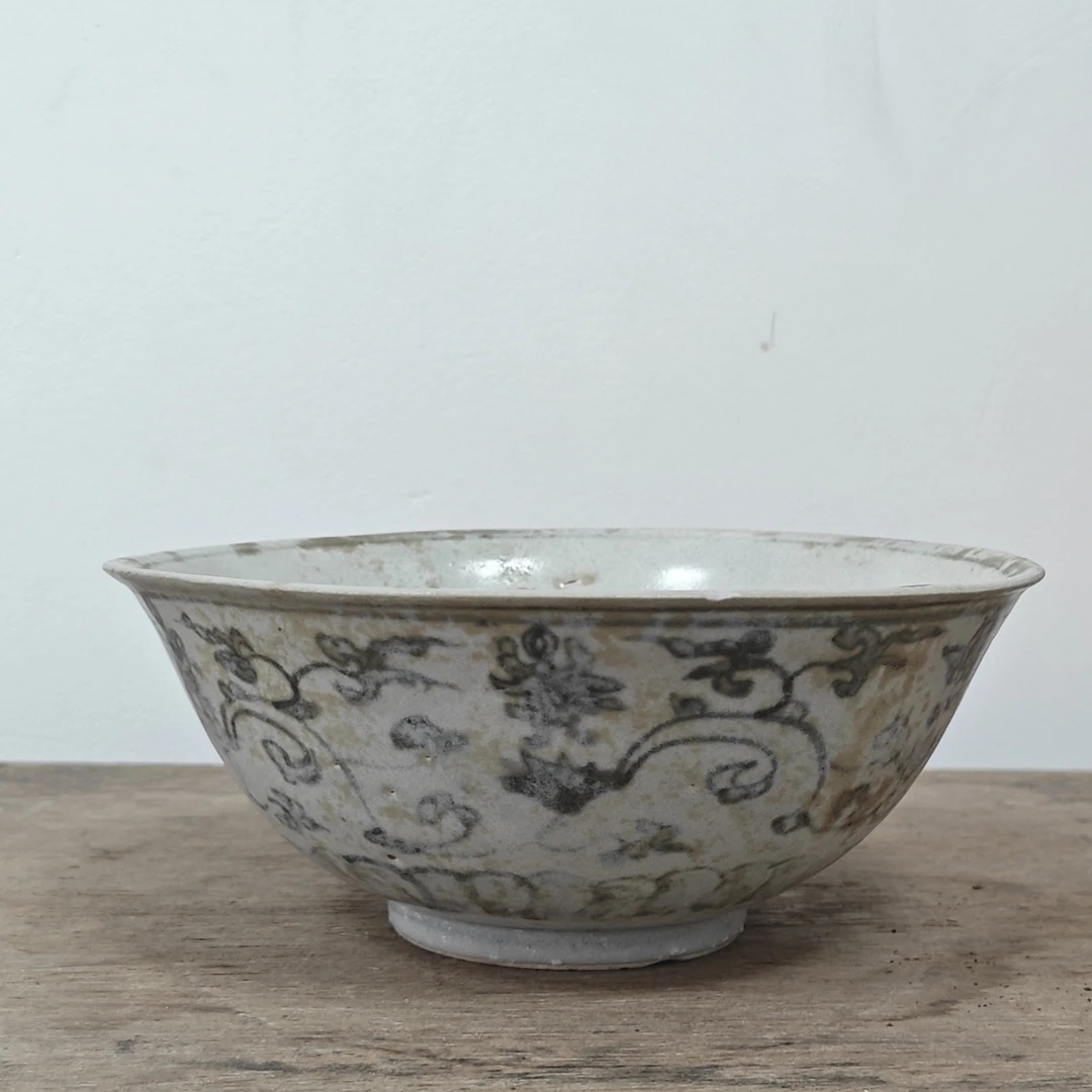 青花花卉纹高年份瓷碗