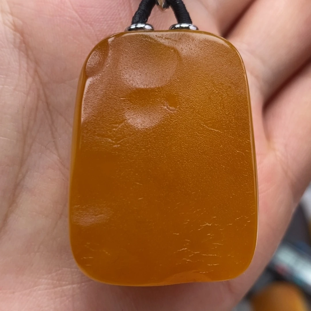 琥珀吊坠(赠链)未镶嵌