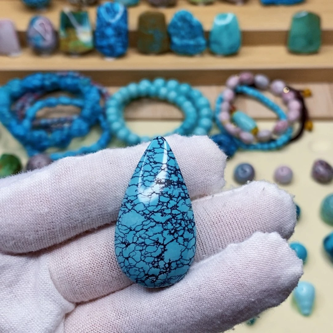 绿松石未镶嵌珠宝奇石
