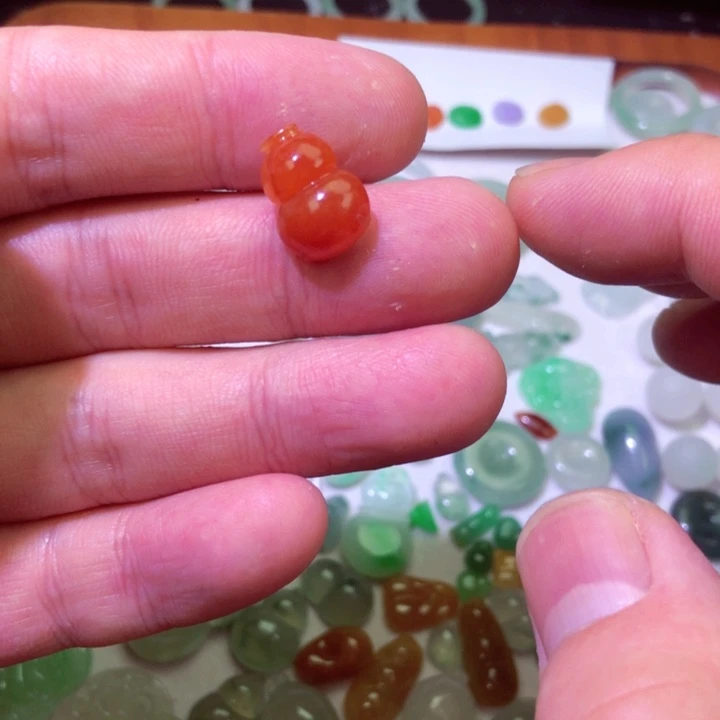 翡翠未镶嵌颈饰天然a货翡翠