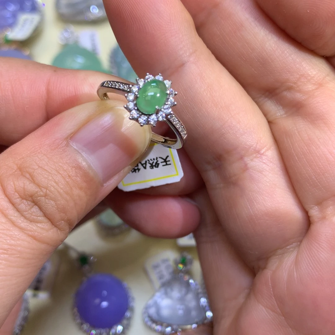 翡翠颈饰银S925镶嵌翡翠吊坠