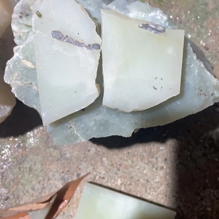 未镶嵌和田玉（糖玉）珠宝半成品