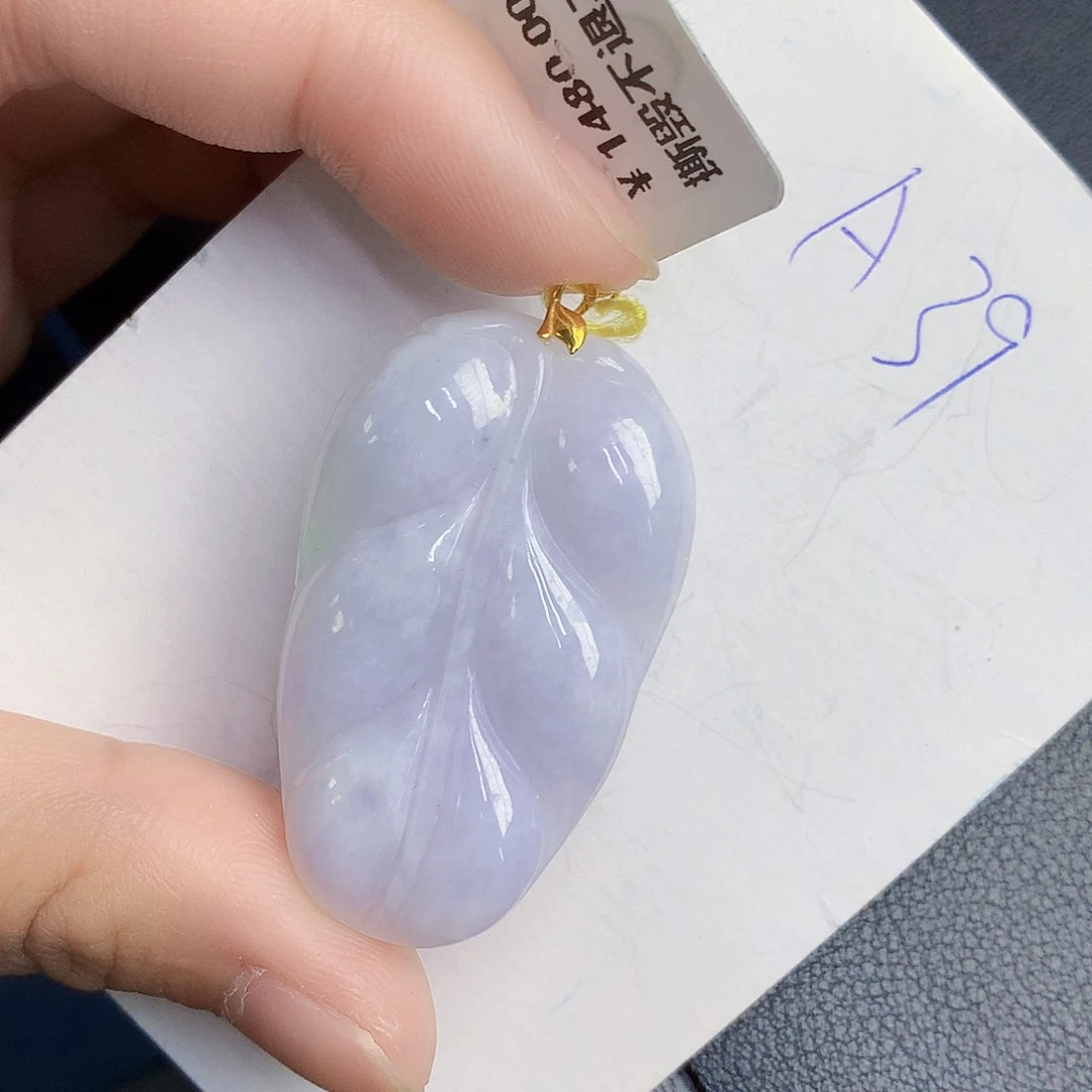翡翠18K金镶嵌颈饰00000000000