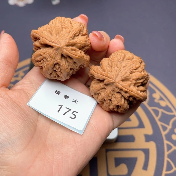 文玩核桃把件46大粗筋 175