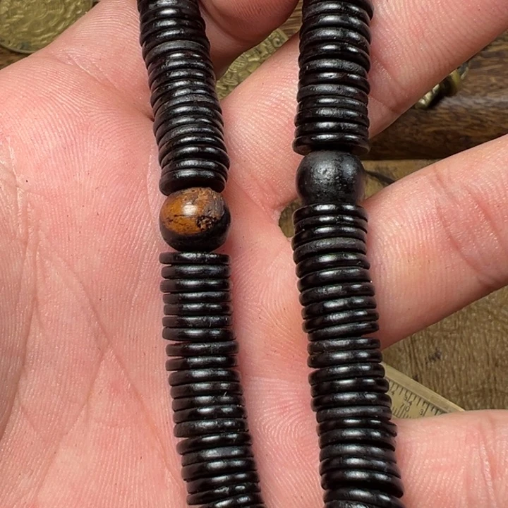 我们都是在等着看