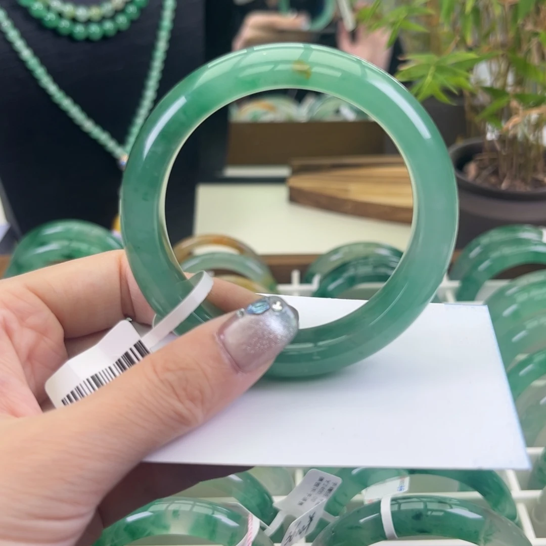 石英质玉（非洲翠）手镯合金