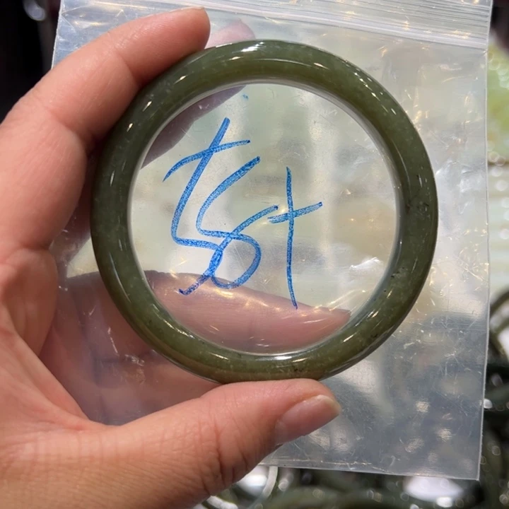 和田玉（糖玉）笔搁未镶嵌舒***芝