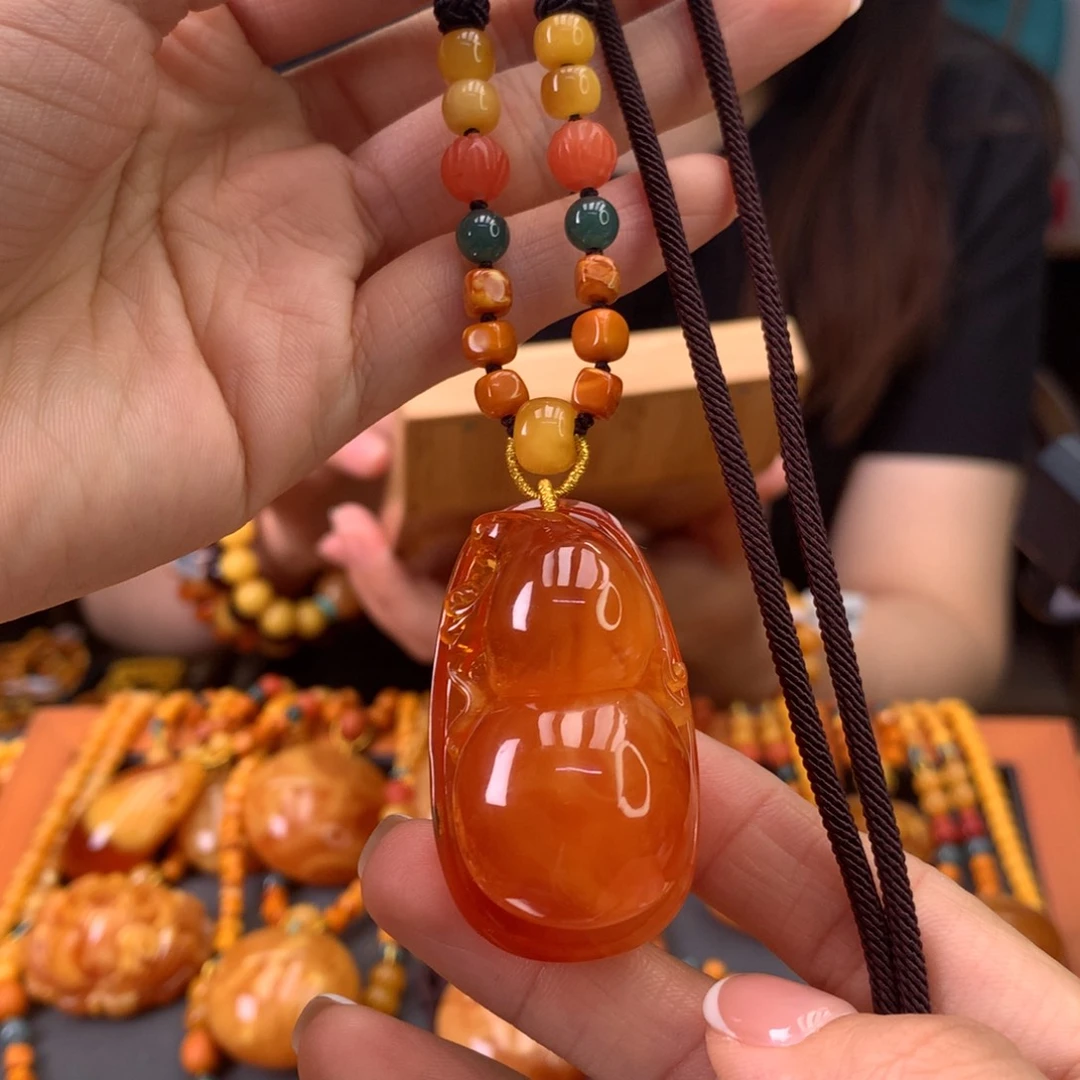 琥珀未镶嵌颈饰天然
