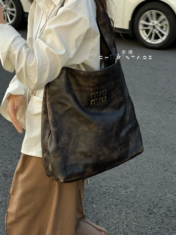 95新 MIU MIU/缪缪 8139 做旧擦色托特单肩大号