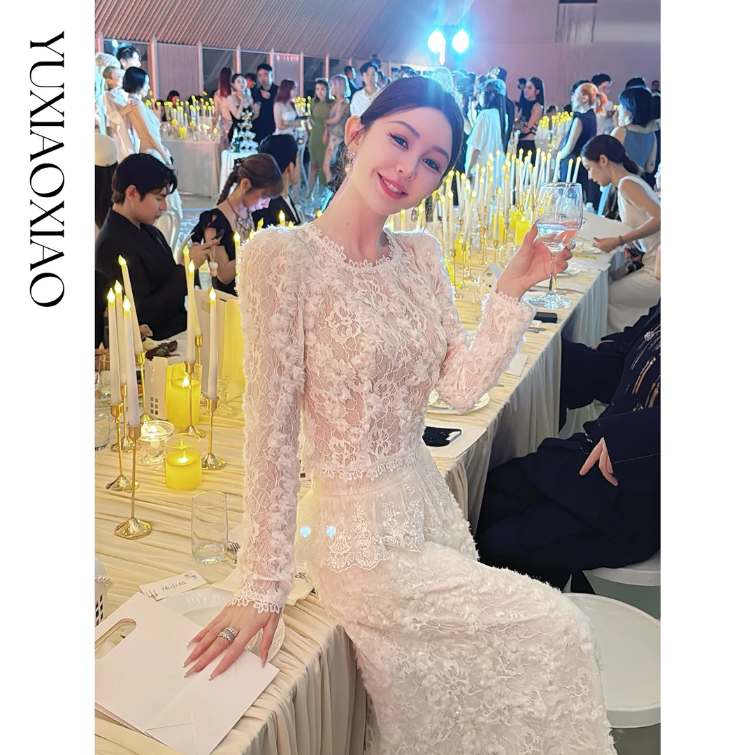 余潇潇【深情告白】法式轻熟重工圆领绣花蕾丝上衣&隐拉长裙套装