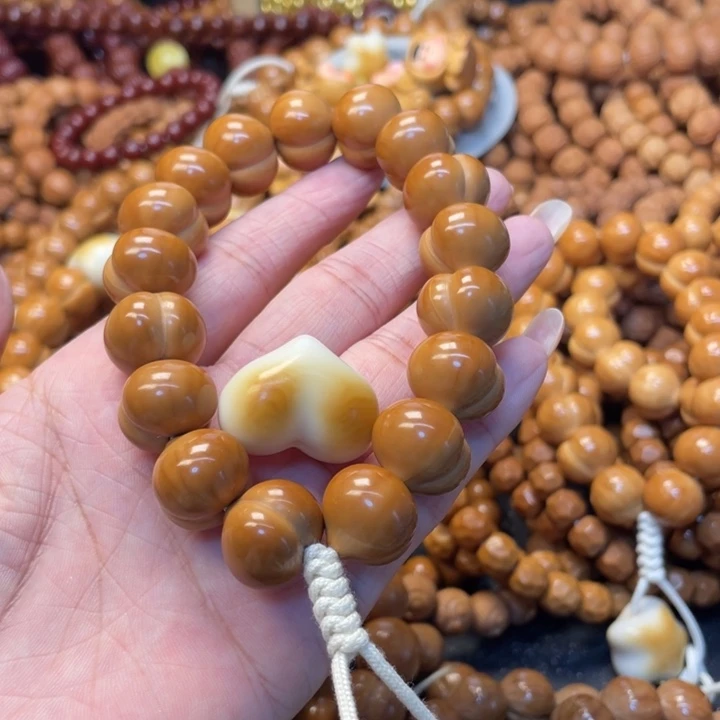 小***緑猴头全品屁桃➕爱心