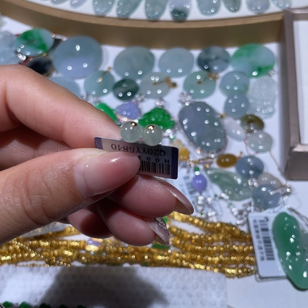 翡翠18K金镶嵌吊坠(不含链)耳钉