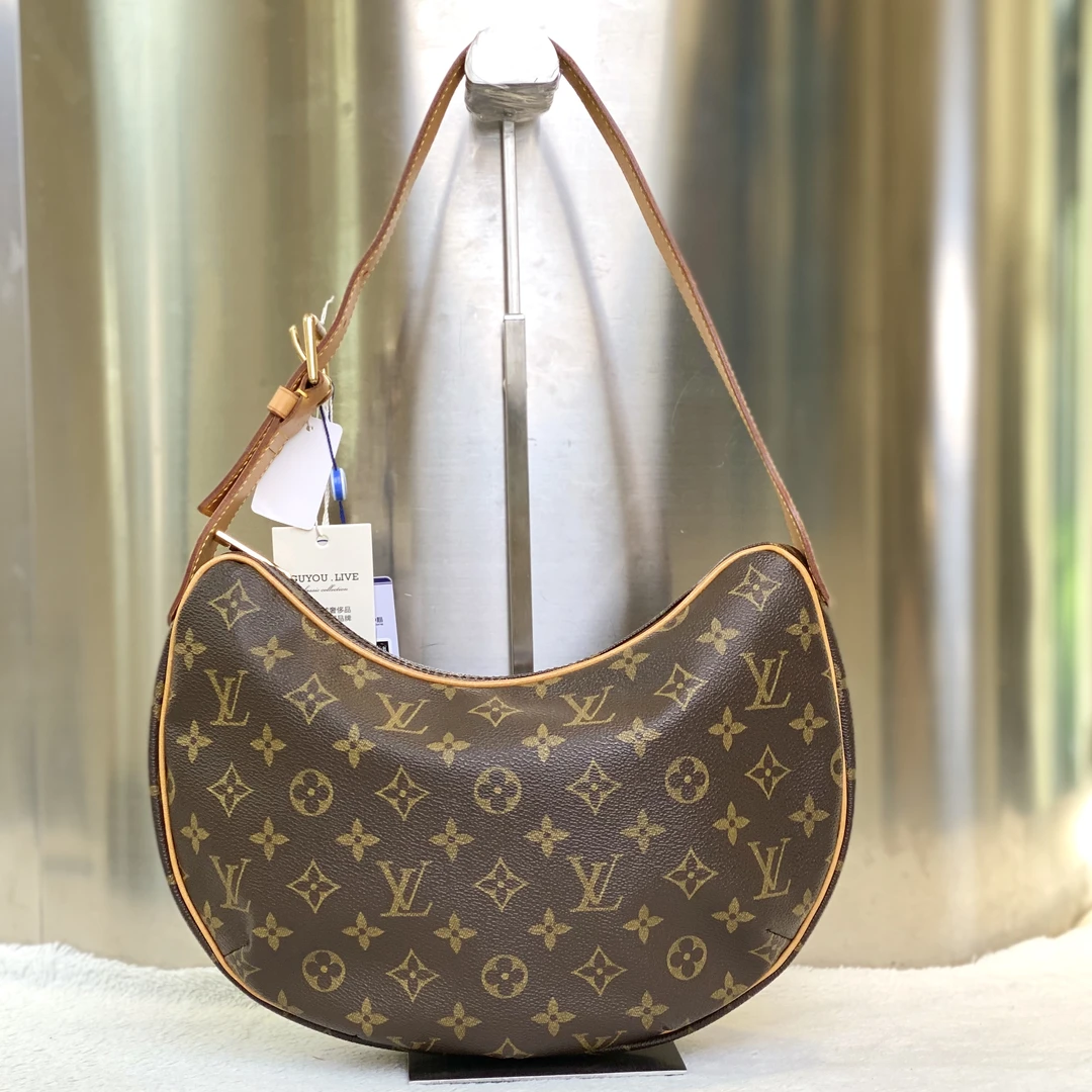 99新 LouisVuitton/路易威登 古有98新LV中古豌豆中号腋下包0385