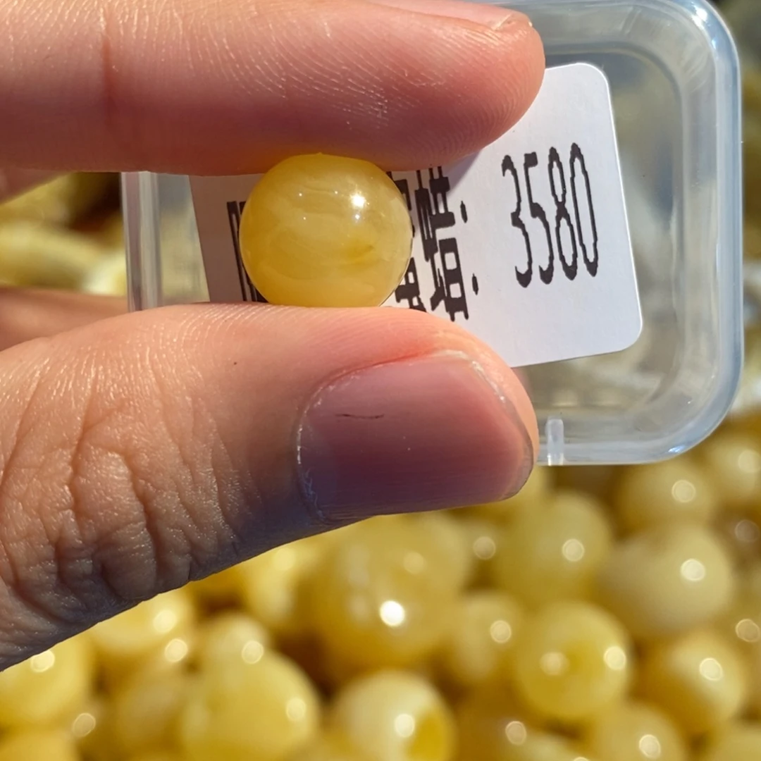 琥珀未镶嵌珠宝奇石3580