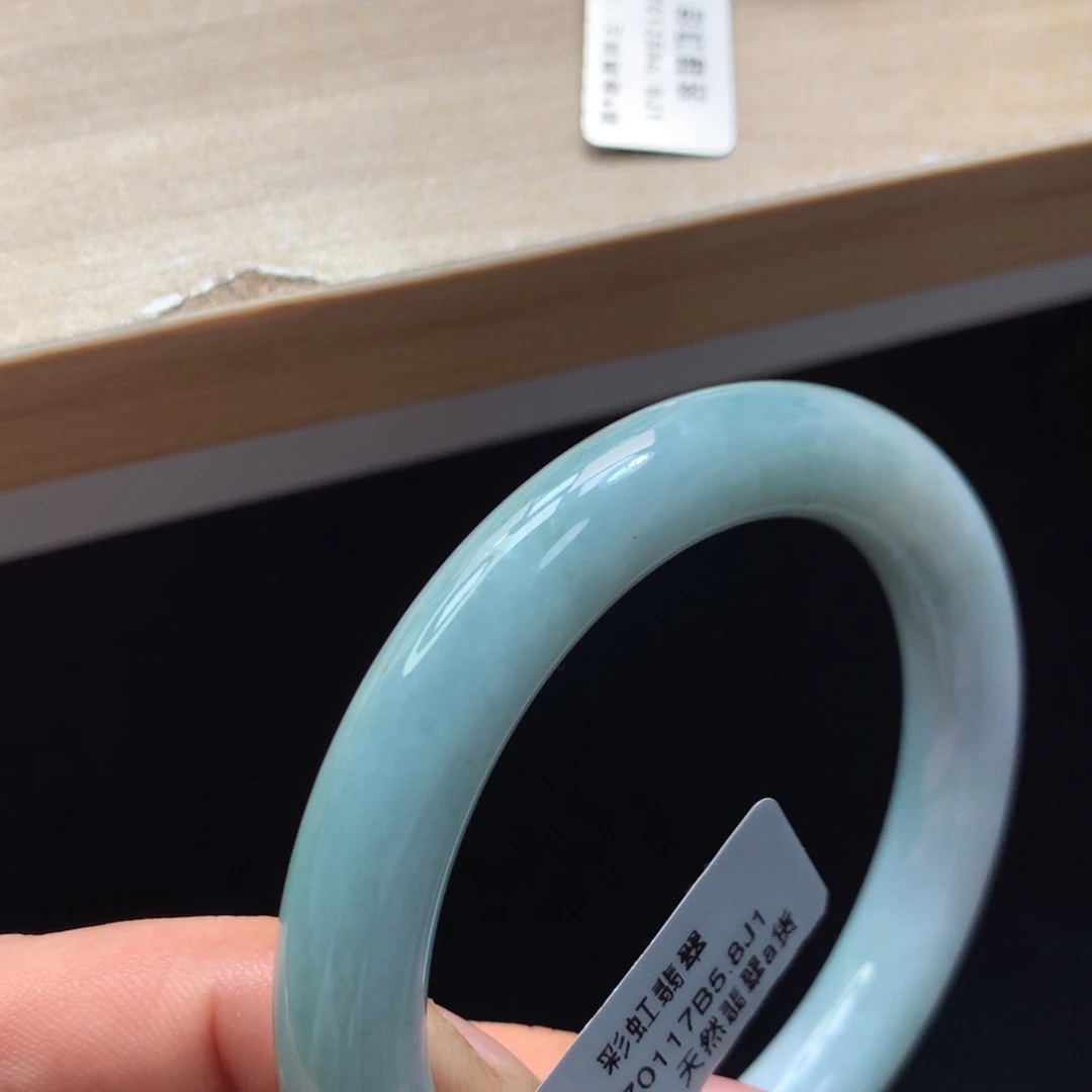 未镶嵌手镯翡翠手镯