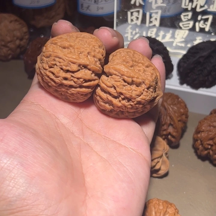 文玩核桃吊坠39平谷凹底