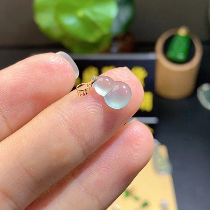 翡翠未镶嵌颈饰吊坠