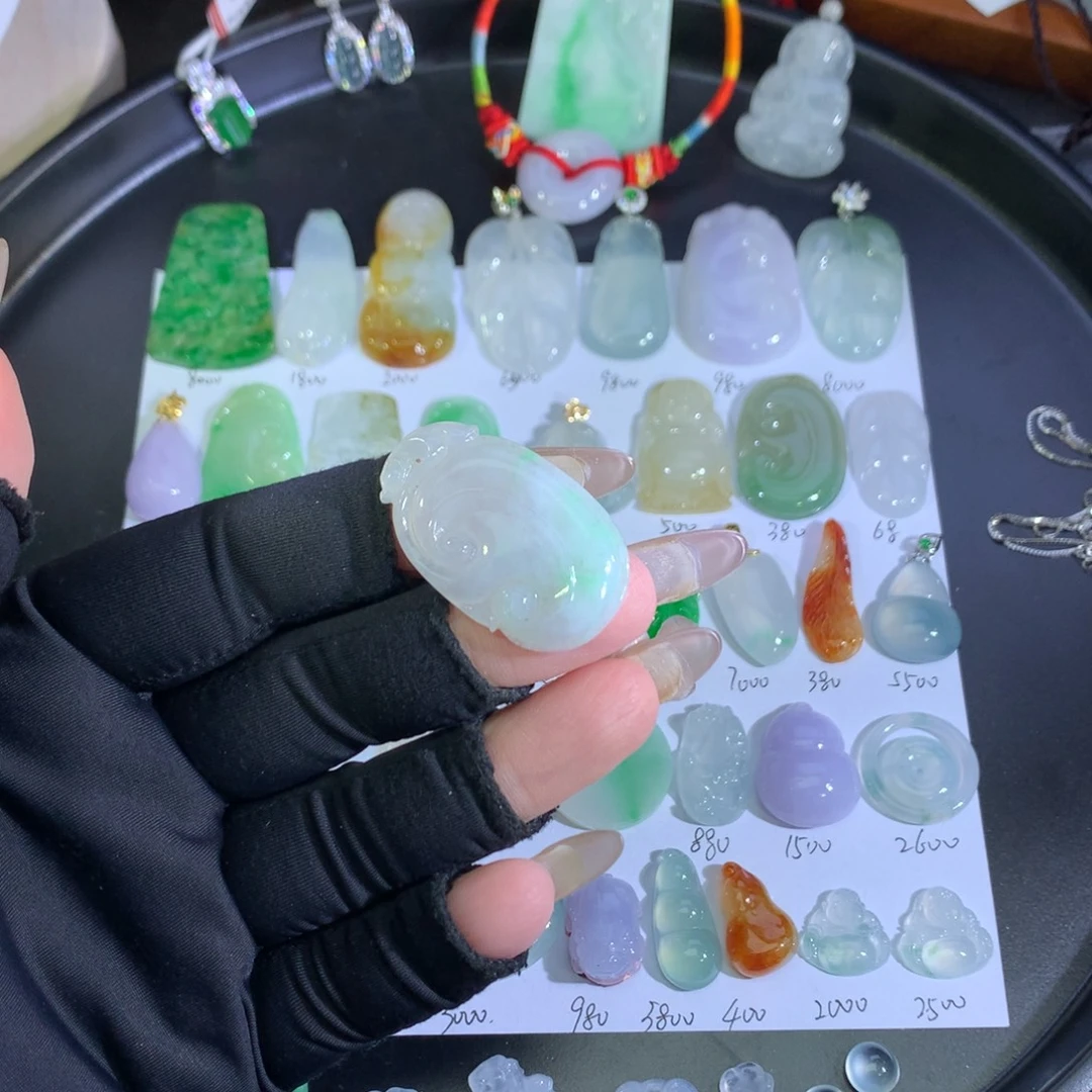 翡翠未镶嵌吊坠(不含链)如意