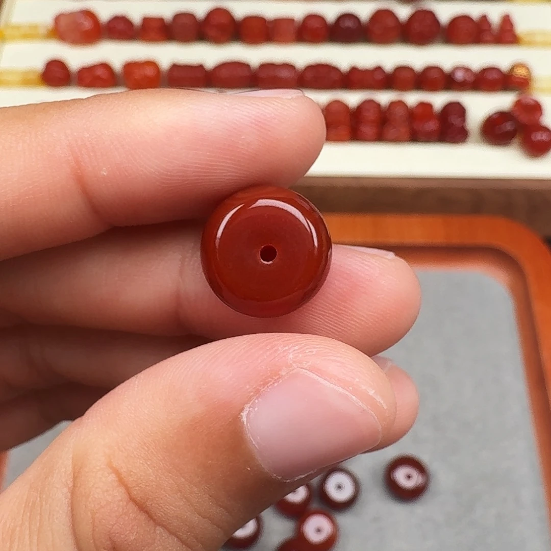 南红玛瑙合金颈饰