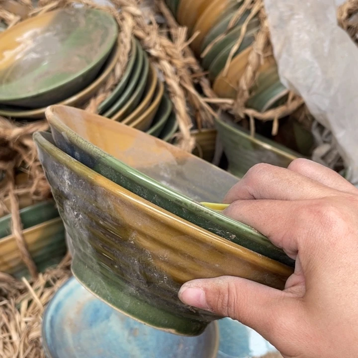 陶瓷盘子碗砂锅都有