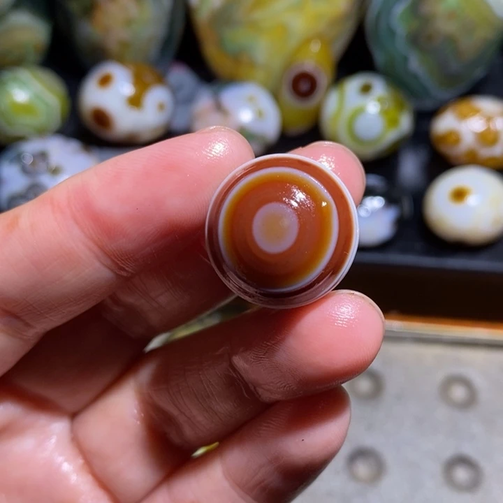 未镶嵌玛瑙/玉髓珠宝半成品毛*