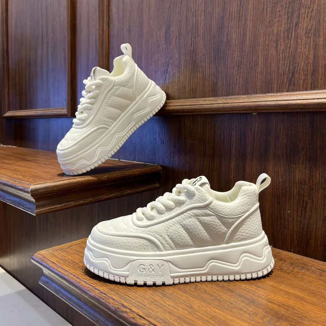 男鞋2025时尚纯色百搭秋冬季厚底休闲鞋低帮系带韩版潮流男士鞋子