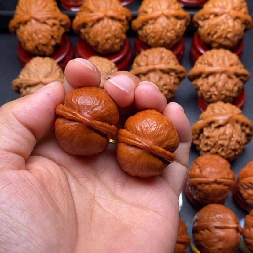 【闪购商品】文玩核桃把件海豚