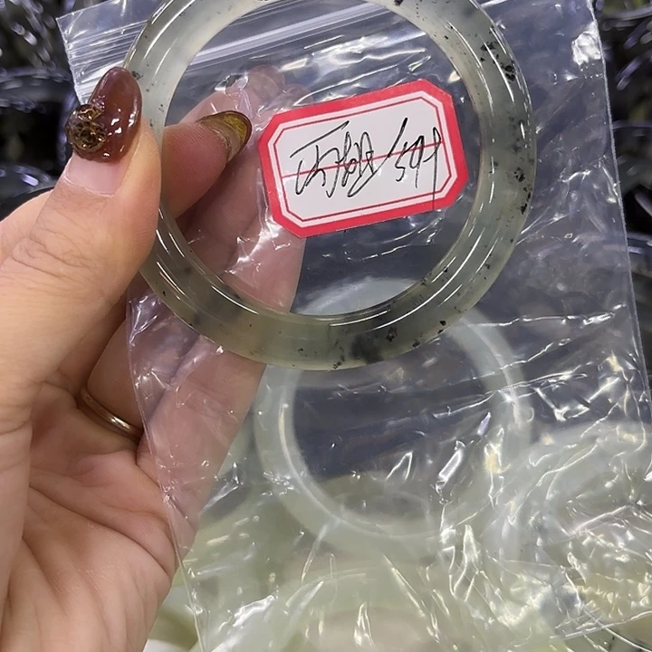 雨***姐蛇纹石玉未镶嵌手镯