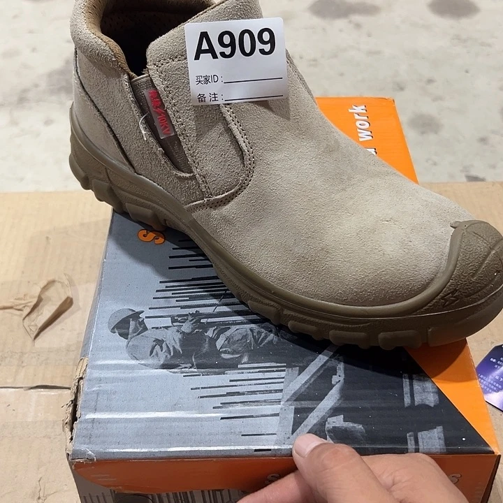 编码909号。39码微瑕防砸防刺劳保鞋