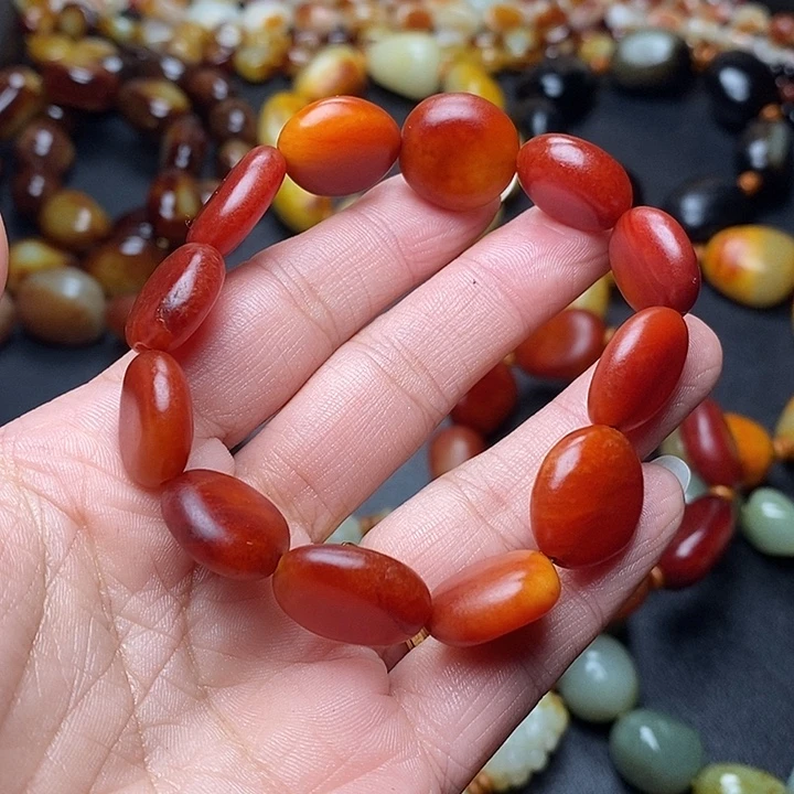 用***1和田玉未镶嵌手链