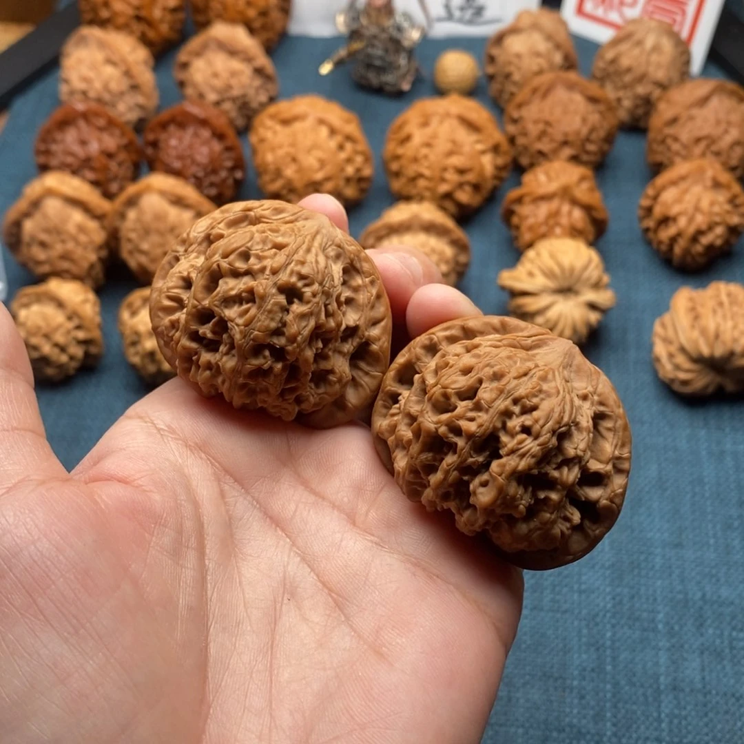 桃核吊坠雾灵山狮子头45.5