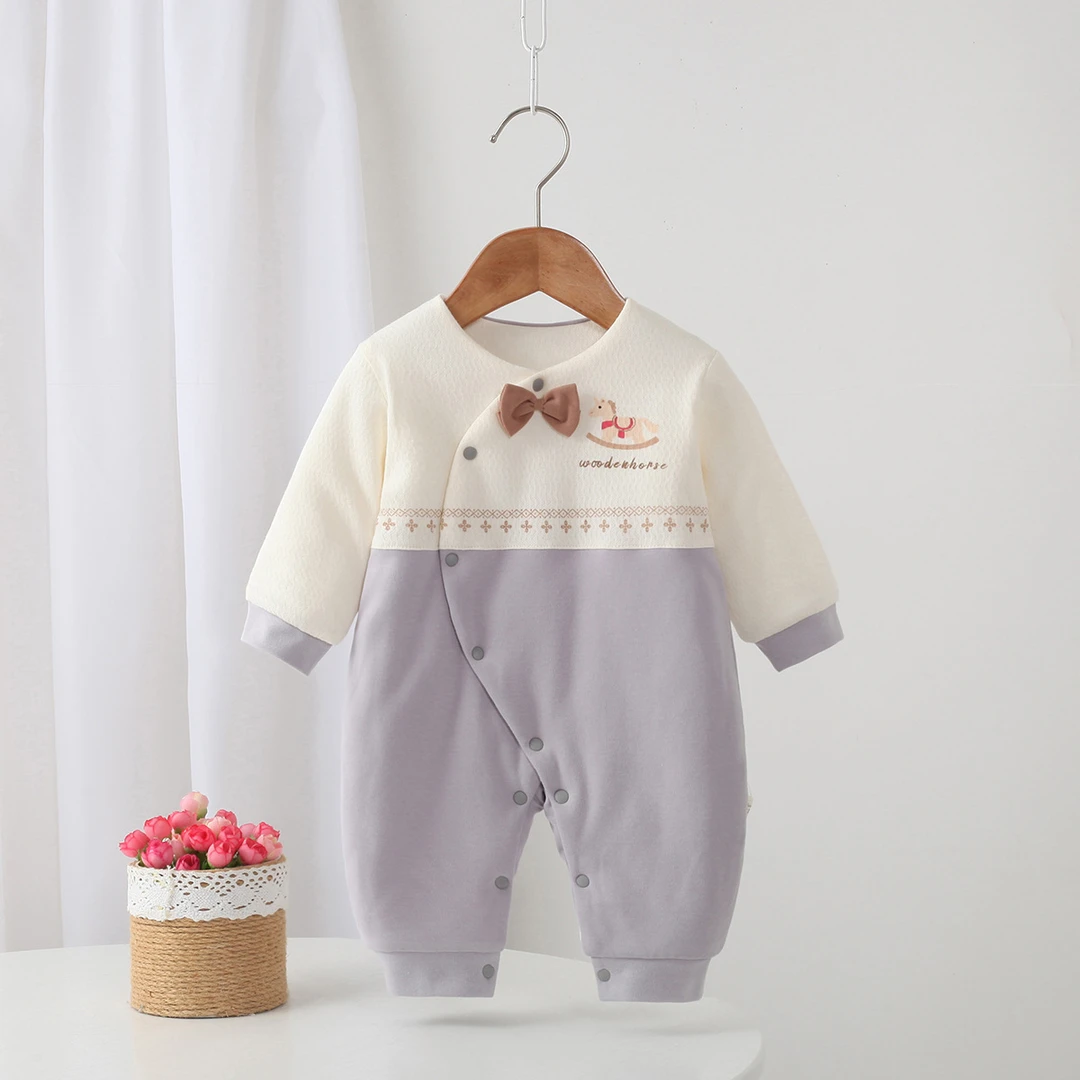 120克夹棉男宝宝无骨偏襟蝴蝶衣秋冬季新款卡通连体衣爬服D22059