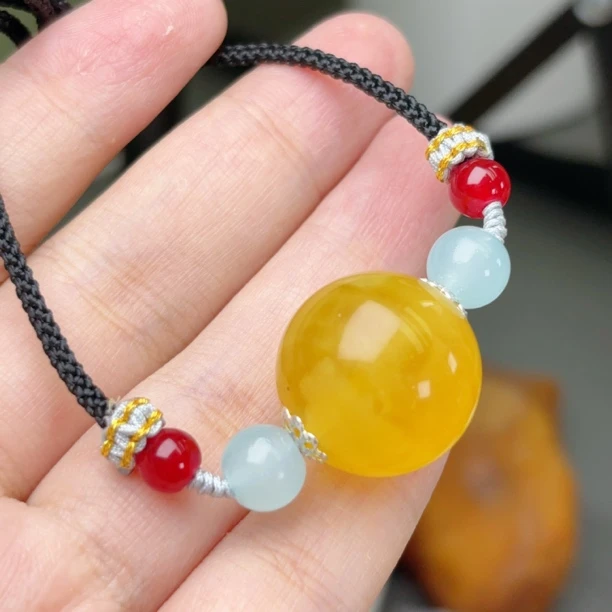 鸡油黄飘花20➕圆珠瑕疵蜜蜡锁骨珠项链（631号）