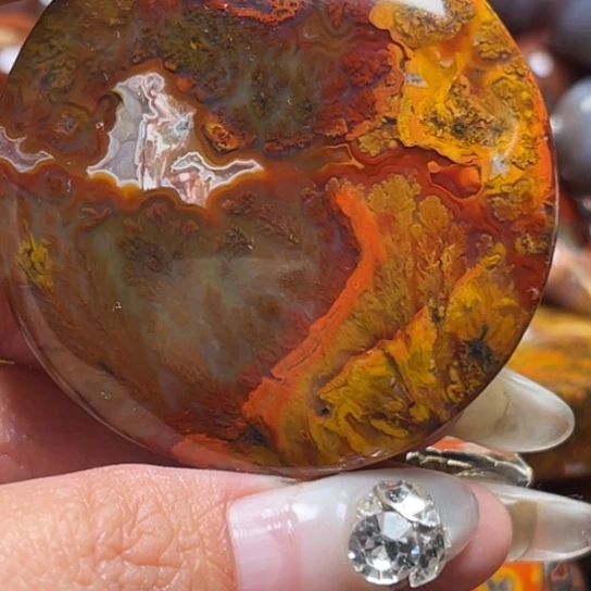 签***福玛瑙/玉髓未镶嵌吊坠