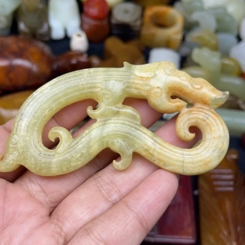 蛇纹石玉未镶嵌颈饰46