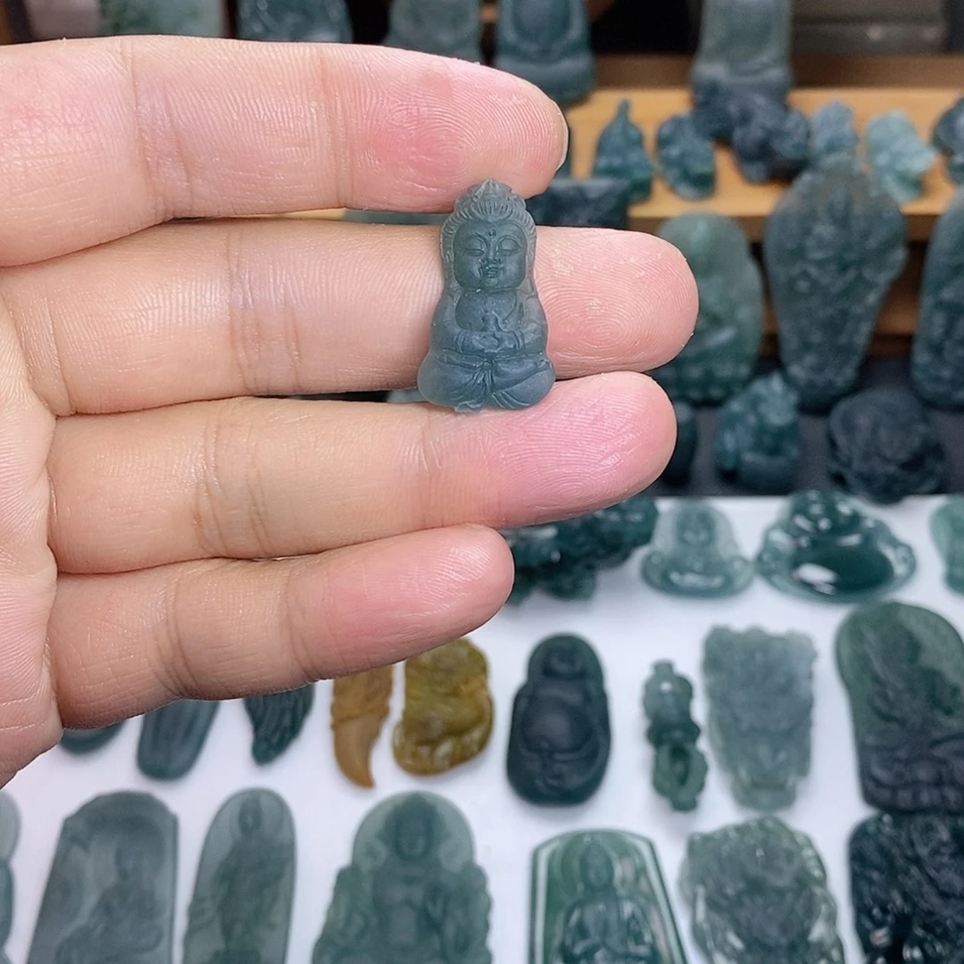 定制翡翠未镶嵌宝宝佛