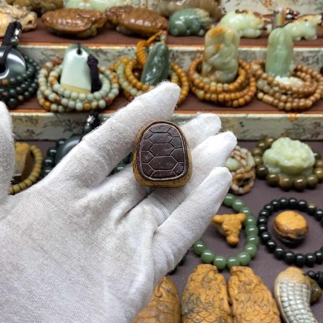 岫岩河磨玉（透闪石质玉）未镶嵌颈饰