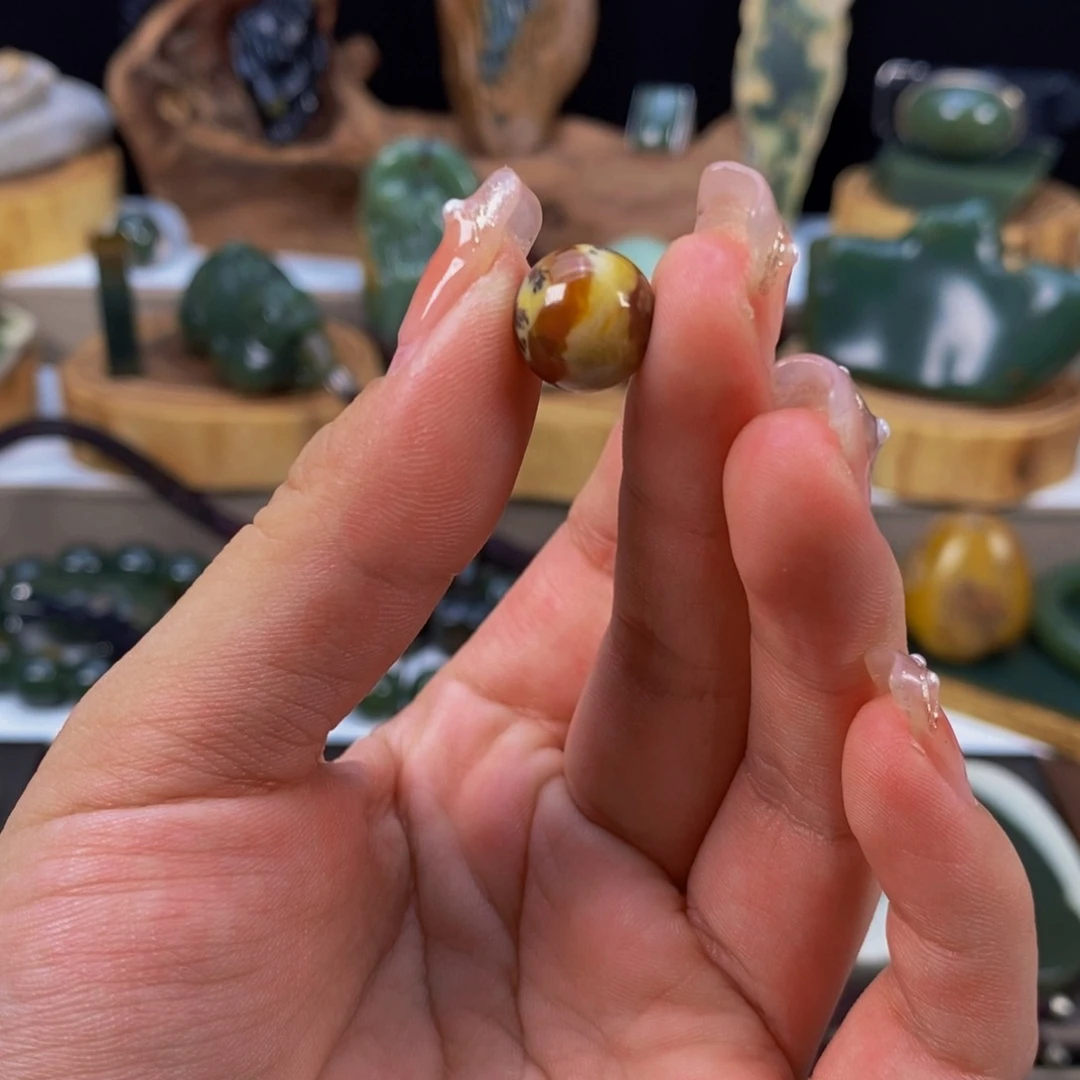 岫岩老玉（透闪石质玉）未镶嵌珠宝半成品