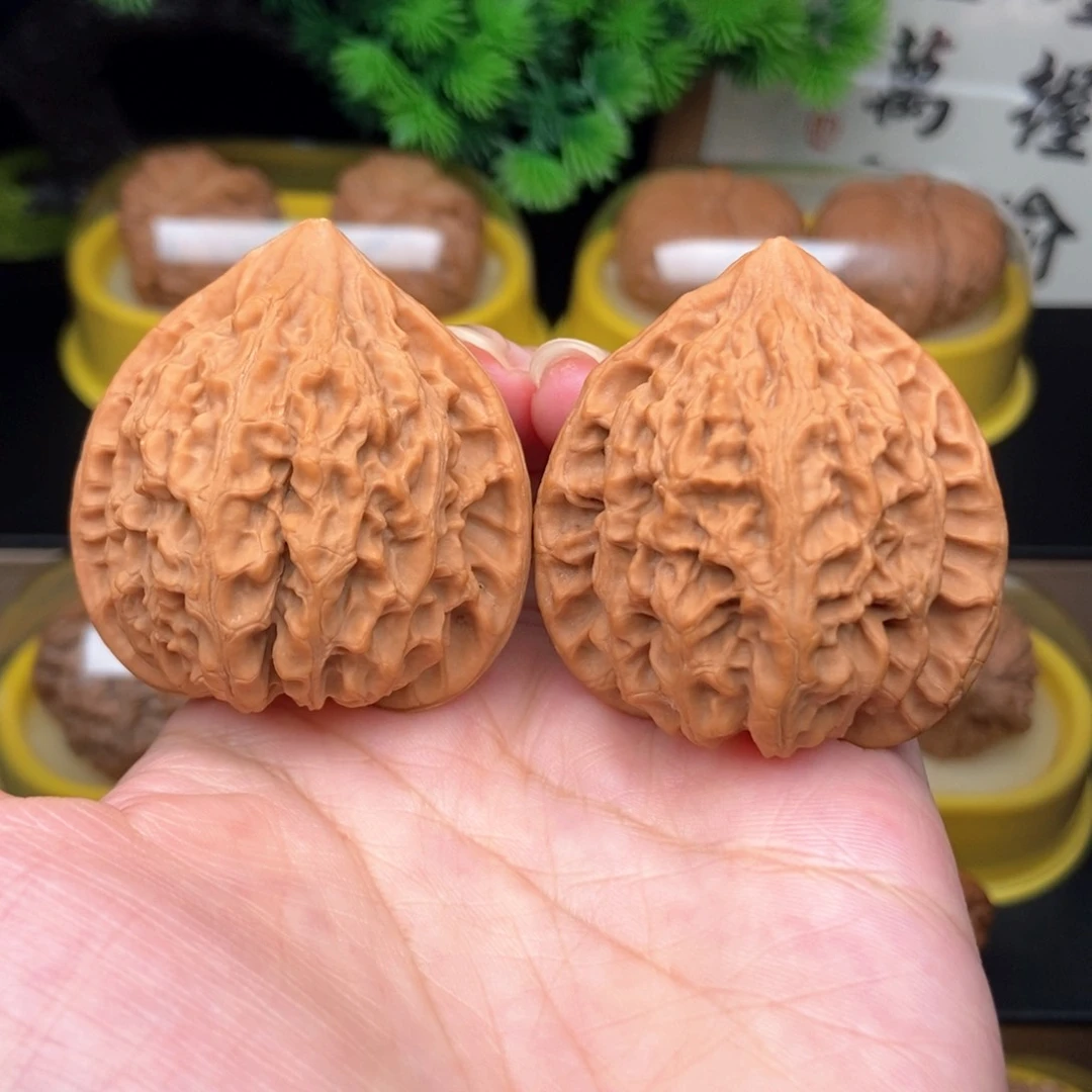 吊坠文玩核桃43金牛