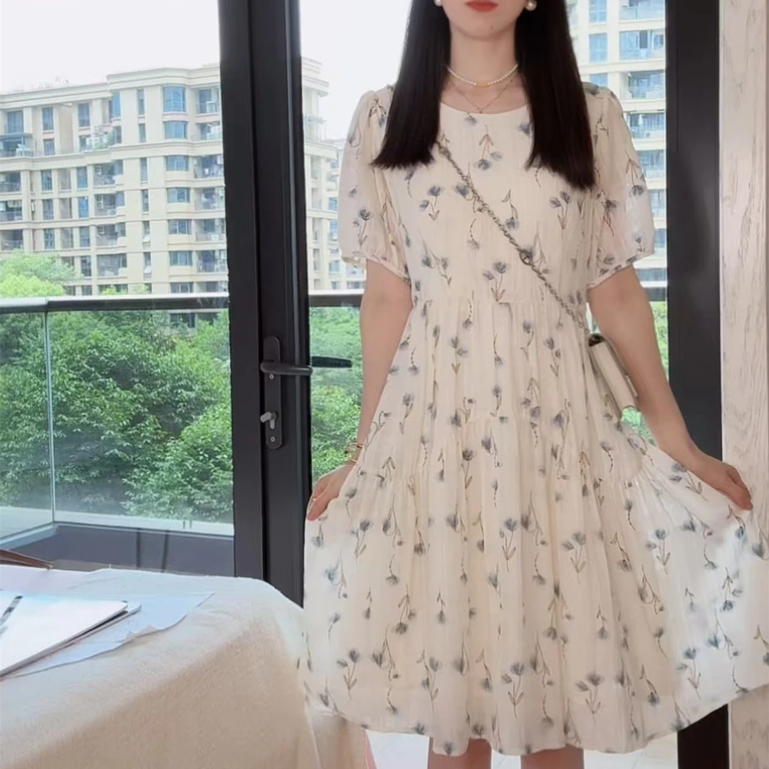 连衣裙碎花显瘦气质夏季时尚法式收腰中长款温柔减龄裙子